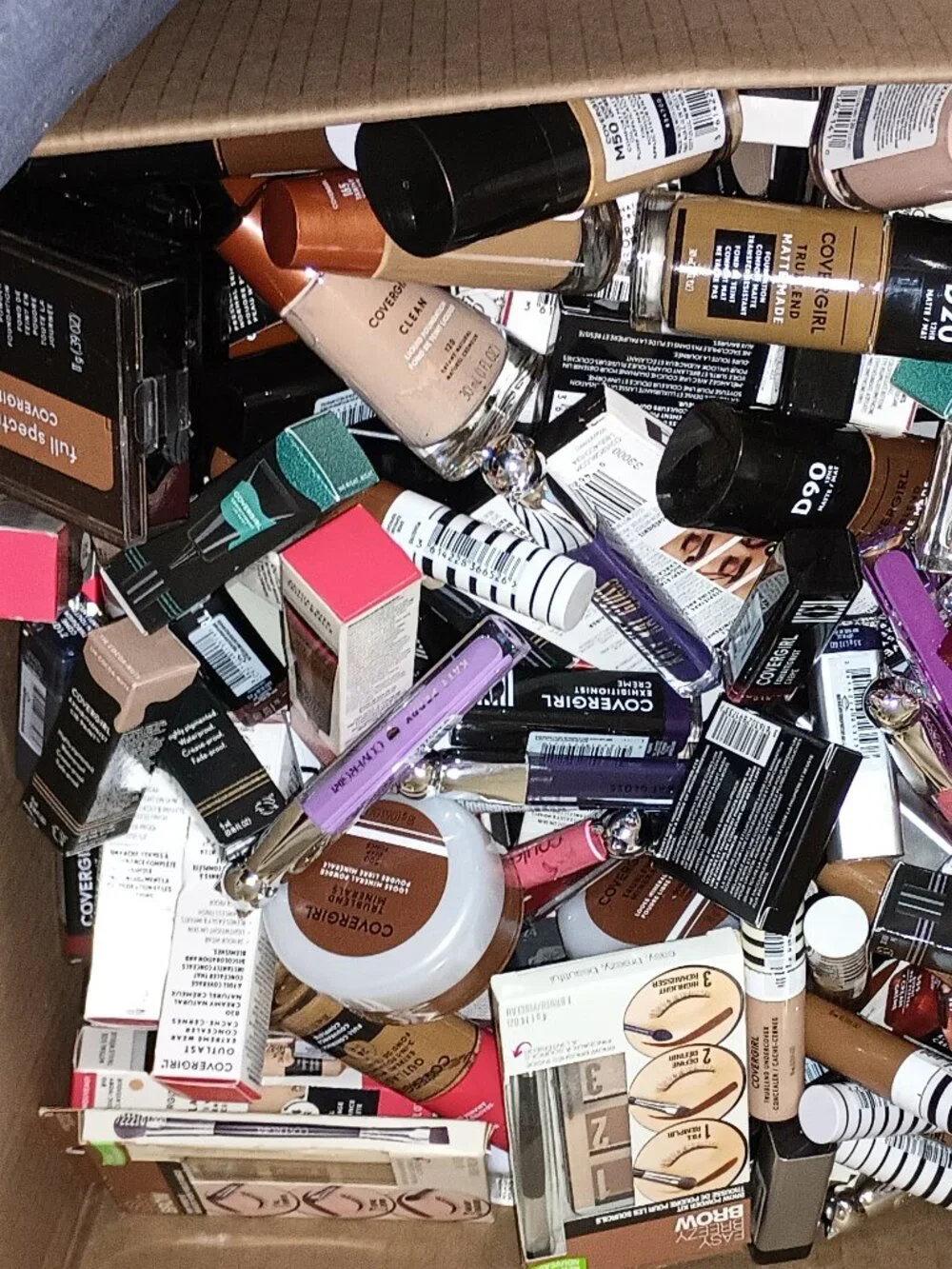 NEW Covergirl Makeup Assortment Mystery box SRP $150.00+